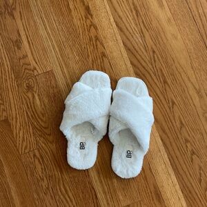 BP Mae Slippers Slides White faux fur SZ L EUC